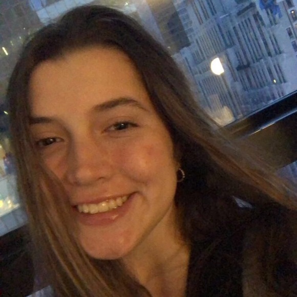 Meet your Posher, Lauren - Picture 1 of 1